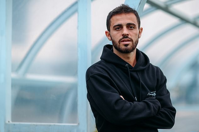 Playing for Pep is exhausting! Bernardo Silva opens up on the expectation of filling David Silva's boots at Manchester City - Bóng Đá