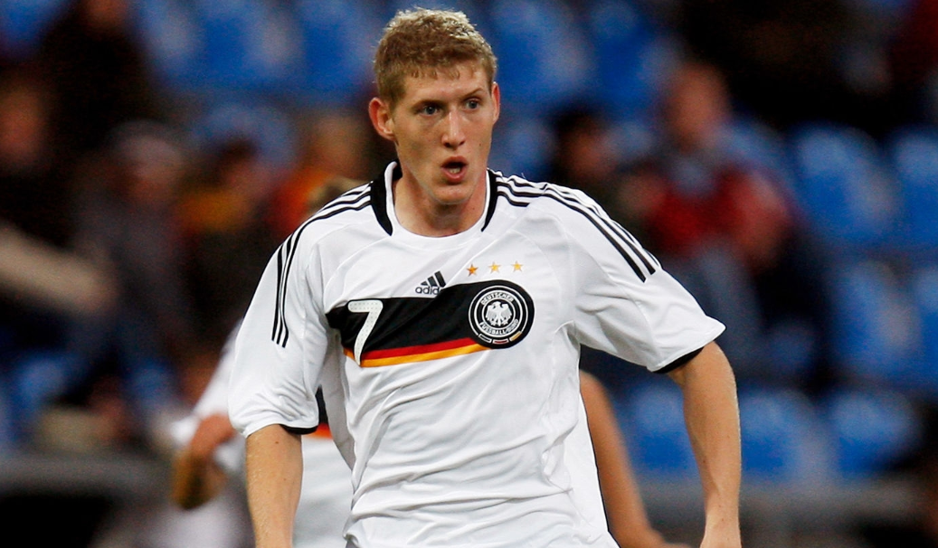 Đã rõ CLB V-Leaegue khiến đồng đội của Ozil bất mãn khi đến thử việc - Bóng Đá