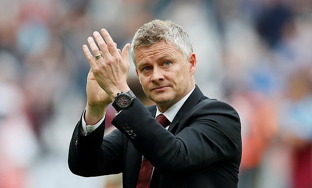 The Glazer family 'don't expect a title challenge from Manchester United next season EITHER' as they prepare a three-year plan for their 'cultural reset' - Bóng Đá