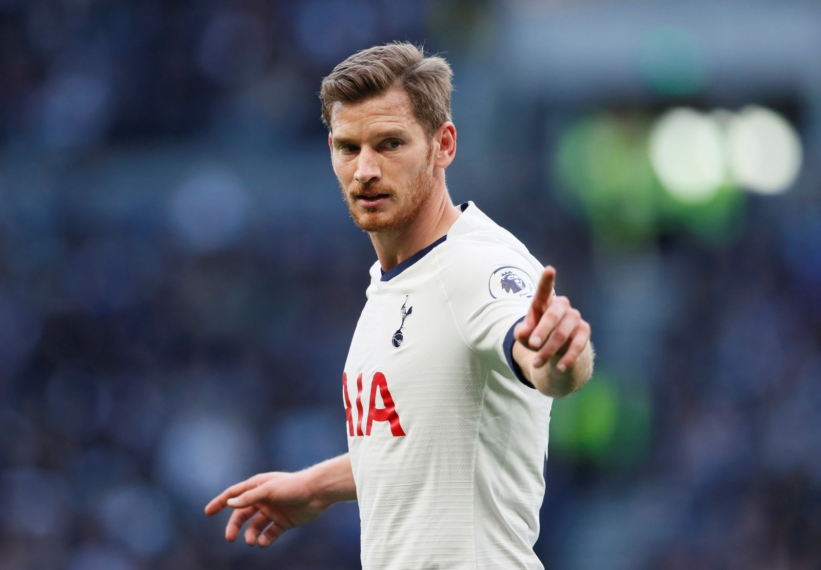 Vertonghen nhắn gửi 1 thông điệp, CĐV Tottenham 