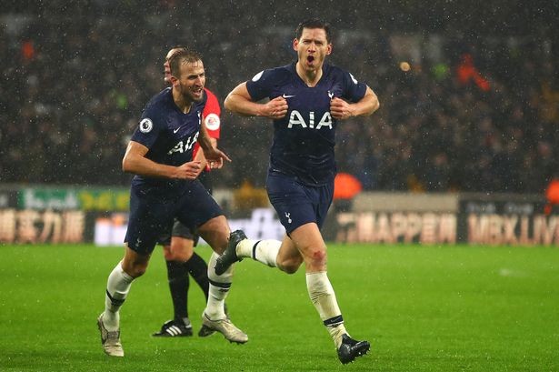 Vertonghen nhắn gửi 1 thông điệp, CĐV Tottenham 