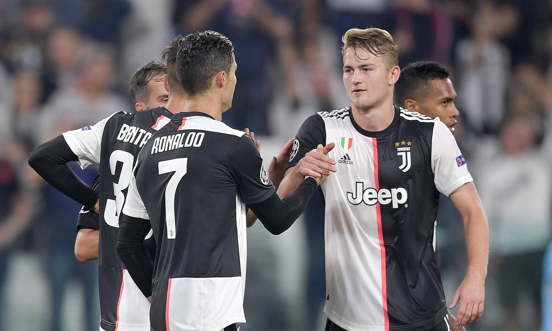De Ligt: 'Magnet in my arm!' - Bóng Đá