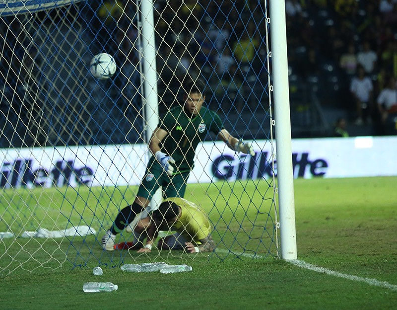 Thầy Park gia hạn hợp đồng, tiền Thái Lan không mua được - Bóng Đá