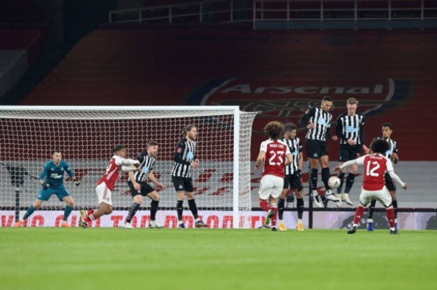 TRỰC TIẾP Arsenal vs Newcastle United: Đội chủ nhà làm chủ thế trận - Bóng Đá