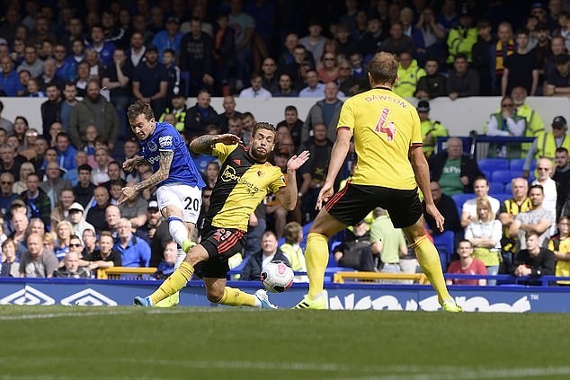 Cười té khói với loạt ảnh chế vòng 1/8 Champions League - Bóng Đá