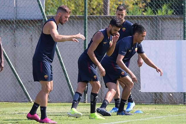 Ảnh Smalling tập (Daily Mail) - Bóng Đá