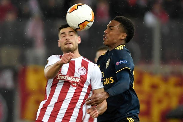 Thi đấu xa nhà, sao Arsenal bất ngờ được CĐV đối thủ 'săn đón'  - Bóng Đá