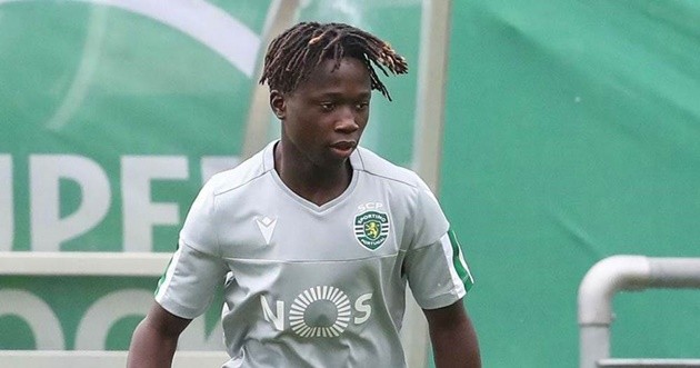 Man Utd đáp sân bay - Bóng Đá