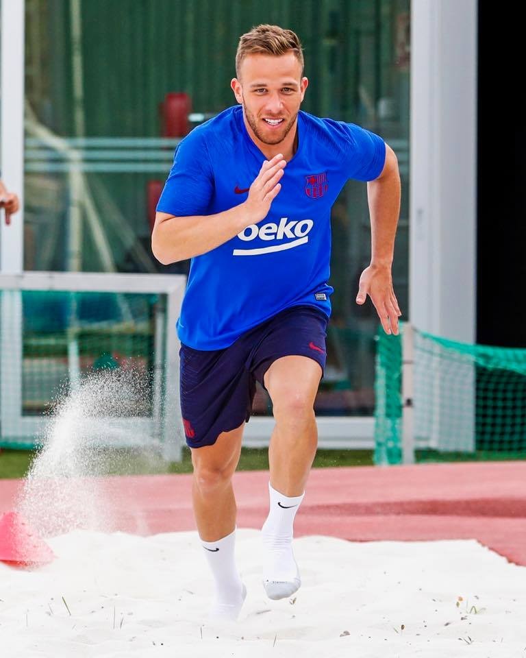 Barcelona tập luyện - Bóng Đá