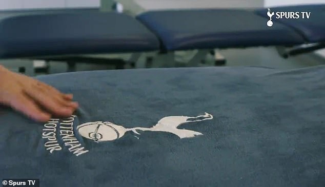 Cười té khói với loạt ảnh chế PSG đại thắng Barca - Bóng Đá