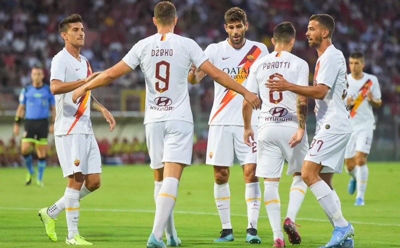 Heracles sign Borussia Dortmund centre-back - Bóng Đá