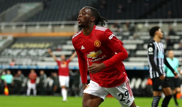 Roy Hodgson hopes former Eagles star Aaron Wan-Bissaka takes flight with England - Bóng Đá