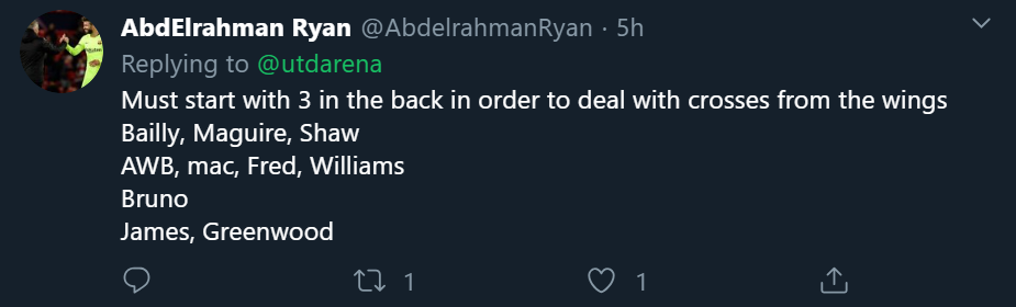 Chelsea boss Frank Lampard covers face with scarf and wears gloves to walk dog Minnie amid coronavirus fears - Bóng Đá