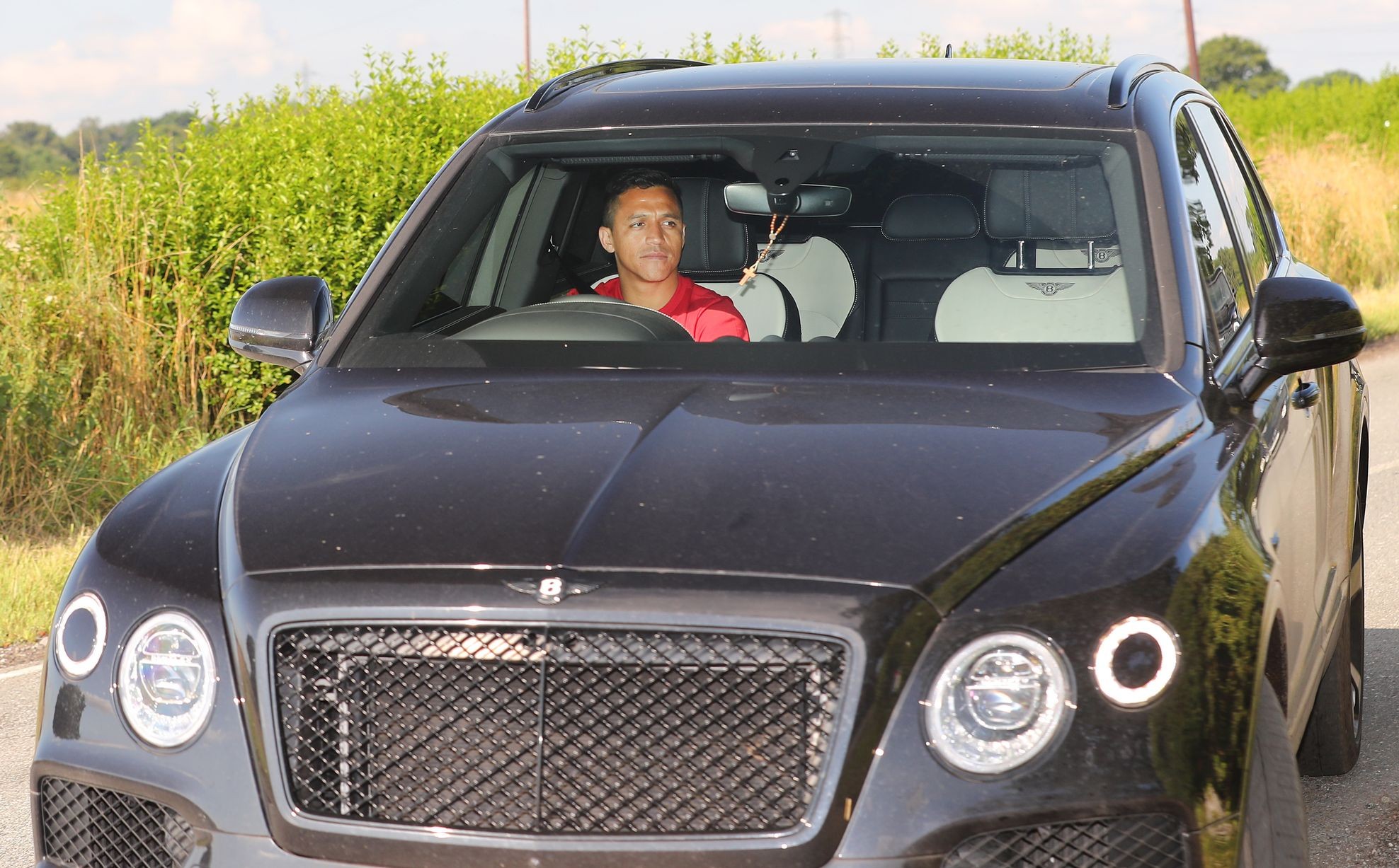 Manchester United players arrive for training - Bóng Đá