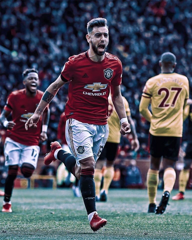 Ảnh Fernandes ghi bàn và ăn mừng - Bóng Đá