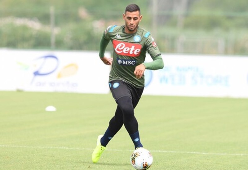 Ảnh: Napoli tập luyện trước trận đấu đầu tiên - Bóng Đá