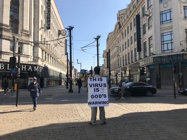  this is the new normal in Manchester during coronavirus lockdown - Bóng Đá