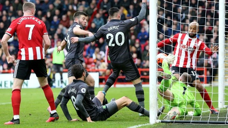 Henderson bắt bóng thần sầu trước Norwich - Bóng Đá