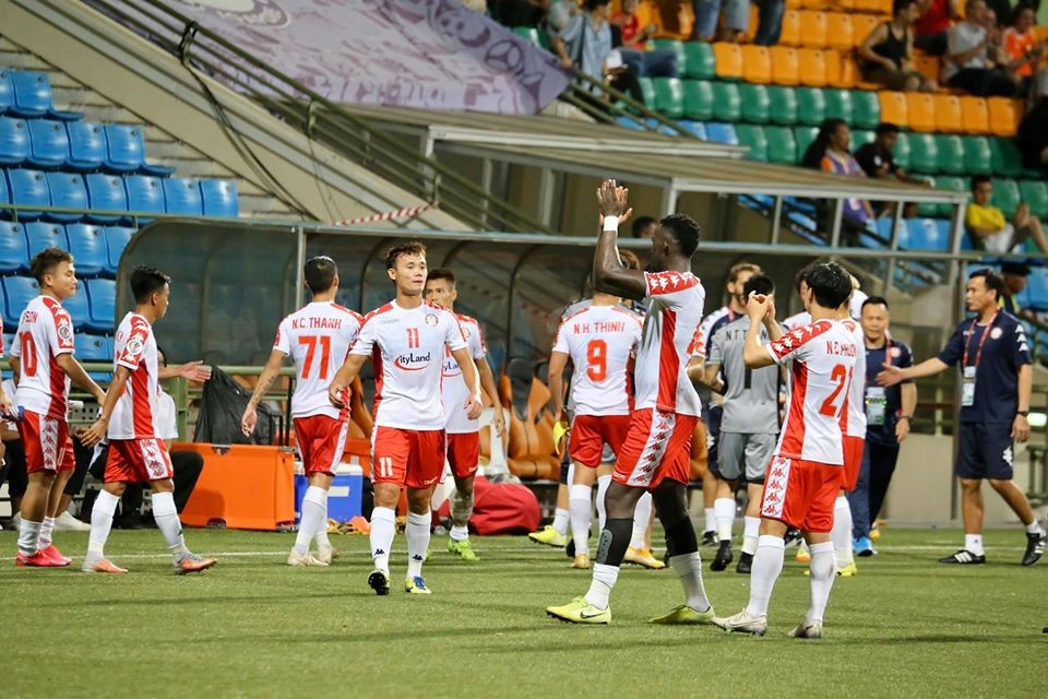 “Ronaldo và Messi Việt Nam” tung hoàng, CLB TP.HCM bỏ túi 3 điểm tại Singapore - Bóng Đá