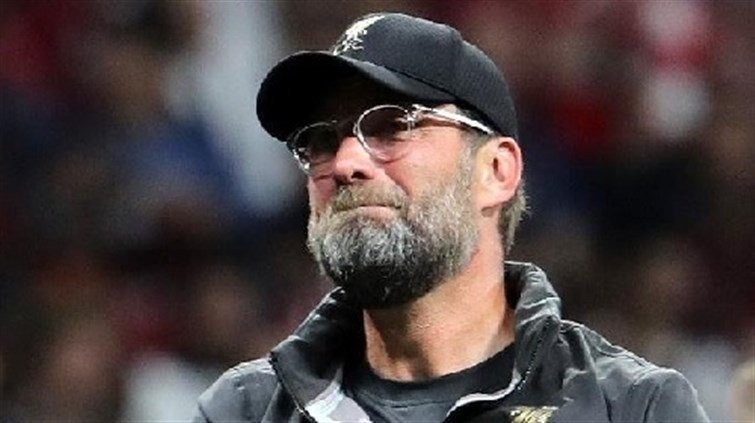 Liverpool's Klopp brought to tears by people singing YNWA for nurses - Bóng Đá