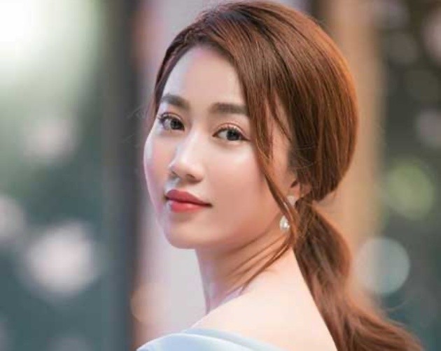Lộ bạn gái mới xinh như 
