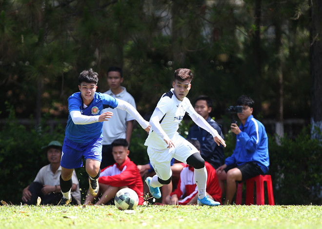 Bầu Đức dự khán, HAGL thắng đậm 