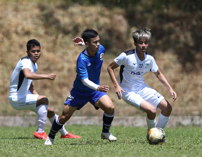 Bầu Đức dự khán, HAGL thắng đậm 