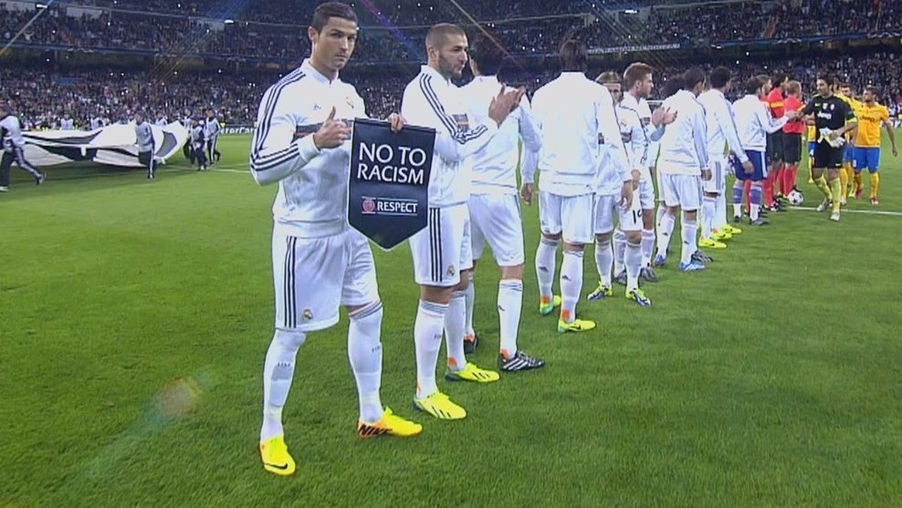 Những bức ảnh đẹp về các màu da trong bóng đá - Bóng Đá