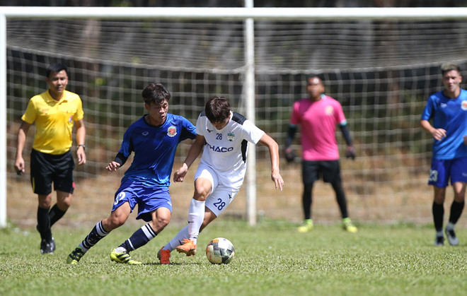 Bầu Đức dự khán, HAGL thắng đậm 