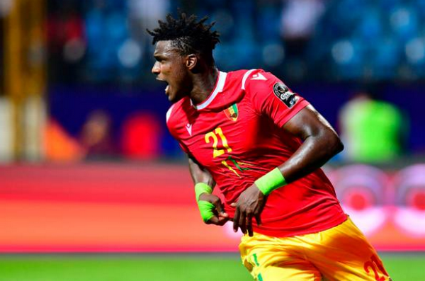 Mặc Liverpool phản đối kịch liệt, ngôi sao của họ vừa tái xuất sau chấn thương - Bóng Đá