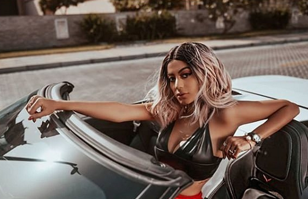 Gạ gẫm người đẹp gốc Ai Cập, đồng đội Salah nhận cái kết đắng ngắt - Bóng Đá