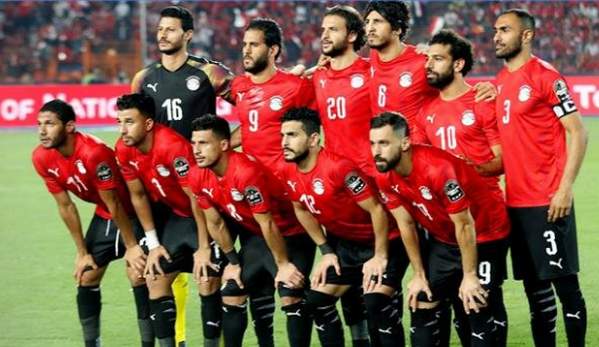 Gạ gẫm người đẹp gốc Ai Cập, đồng đội Salah nhận cái kết đắng ngắt - Bóng Đá