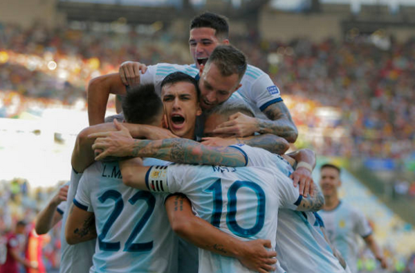 Theo kèm Messi cả trận, cầu thủ Venezuela này là người may mắn nhất - Bóng Đá