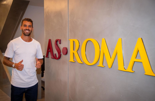 Được Juve 'giải thoát', Spinazzola rạng rỡ ra mắt CLB mới - Bóng Đá