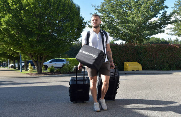 West Ham tập trung - Bóng Đá