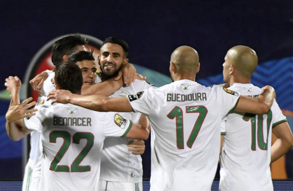 Hủy diệt Guinea, Mahrez và đồng đội phá vỡ lời nguyền 'đáng sợ' - Bóng Đá