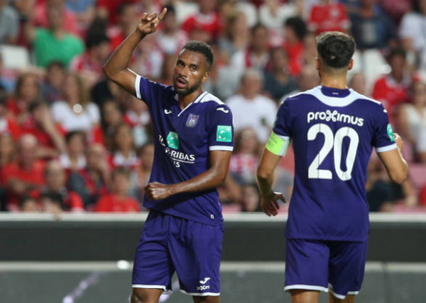 NÓNG! Lần đầu làm HLV, Kompany ngay lập tức tạo cú sốc - Bóng Đá