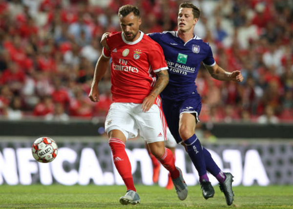 NÓNG! Lần đầu làm HLV, Kompany ngay lập tức tạo cú sốc - Bóng Đá