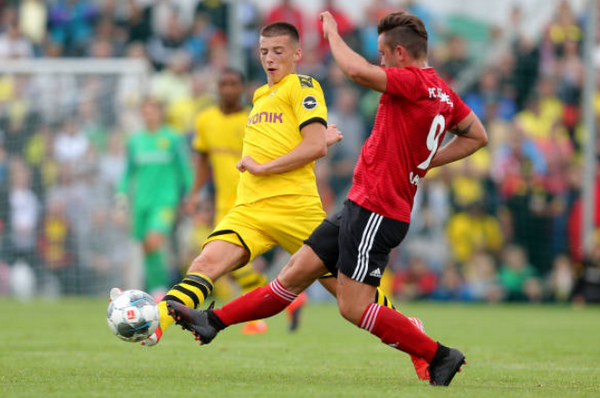 Chào mừng 'đứa con lưu lạc', Dortmund đại thắng 10-0 - Bóng Đá