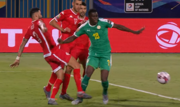 Hai quả penalty hỏng, Mane cùng đồng đội vào chung kết theo kịch bản khó tin - Bóng Đá