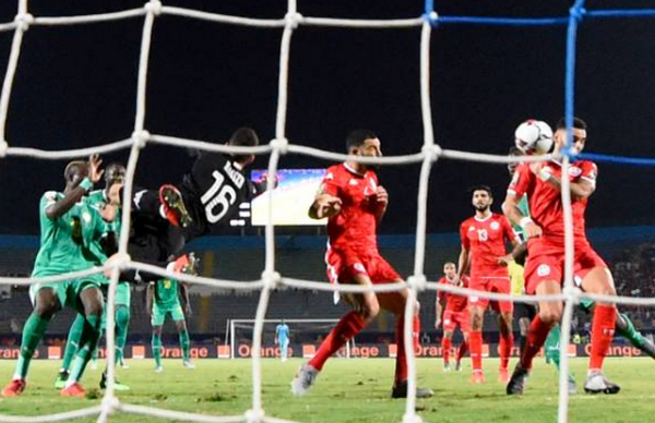 Hai quả penalty hỏng, Mane cùng đồng đội vào chung kết theo kịch bản khó tin - Bóng Đá