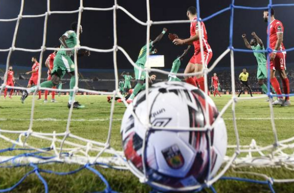Hai quả penalty hỏng, Mane cùng đồng đội vào chung kết theo kịch bản khó tin - Bóng Đá