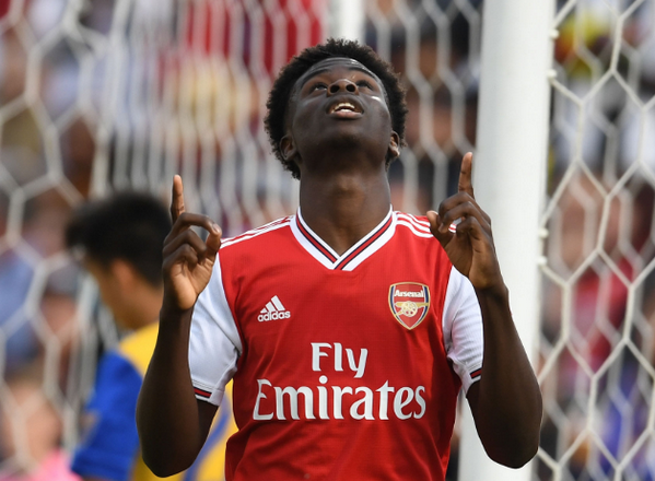 Ra sân hơn 10 phút, sao Arsenal vẫn bị đối thủ 'sàm sỡ'  - Bóng Đá