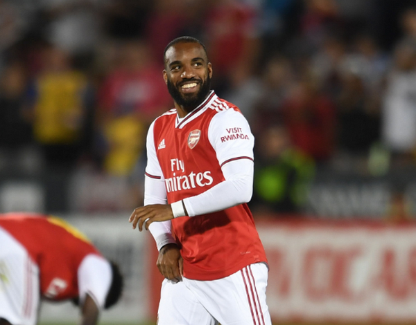 Ra sân hơn 10 phút, sao Arsenal vẫn bị đối thủ 'sàm sỡ'  - Bóng Đá