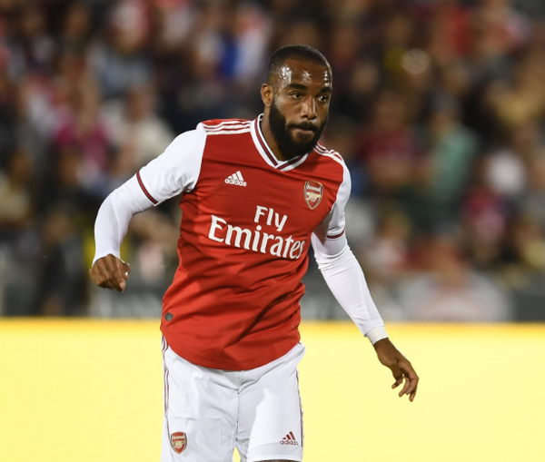 Ra sân hơn 10 phút, sao Arsenal vẫn bị đối thủ 'sàm sỡ'  - Bóng Đá