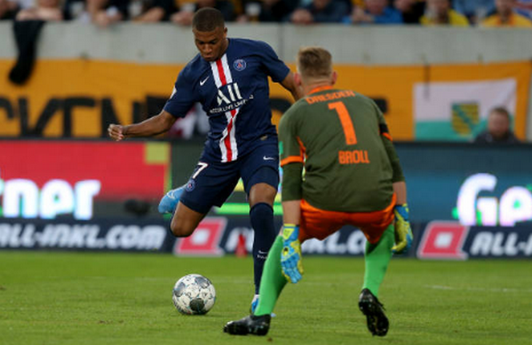 Ra mắt PSG, Ander Herrera suýt đưa đối thủ 'vào viện' - Bóng Đá