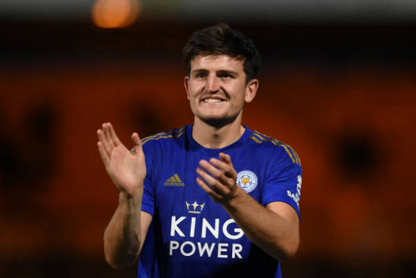 Không chỉ tiếp tục ra sân, Maguire còn có hành động 'kinh ngạc' - Bóng Đá