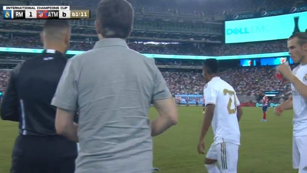 'Thương' Bale, dù rất cố gắng nhưng anh chẳng thể nhịn cười - Bóng Đá