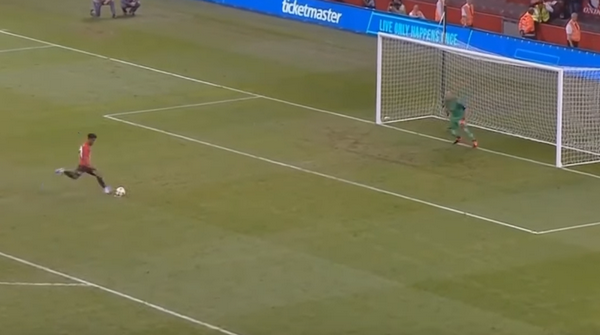 Anh sau tran - Bóng Đá