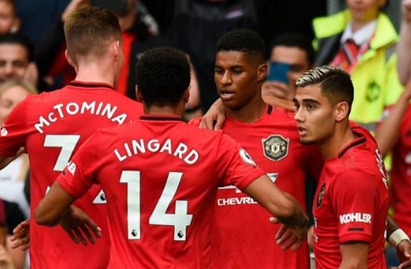 Bị Rashford 'cướp' pen và đây là hành động của Pogba - Bóng Đá